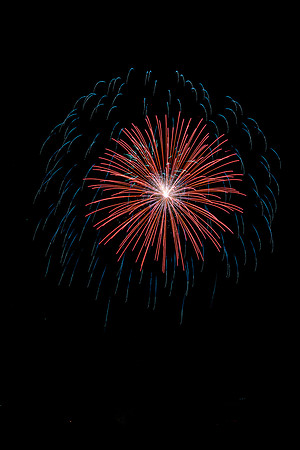 Photo Club19Fireworks7-10-26.cc