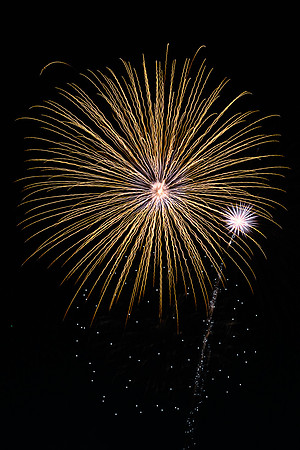 Photo Club20Fireworks7-10-26.cc