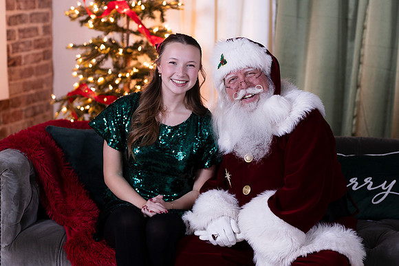 Peevyhouse Santa. 212-24.CC