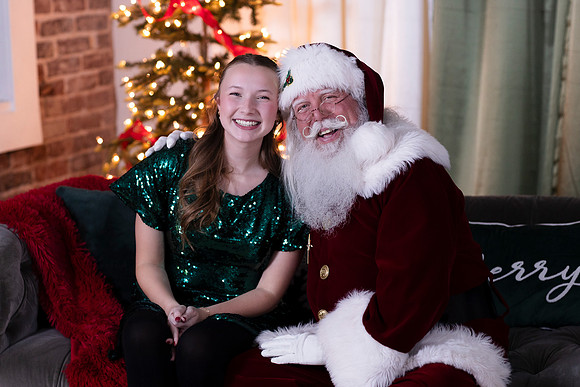 Peevyhouse Santa. 412-24.CC